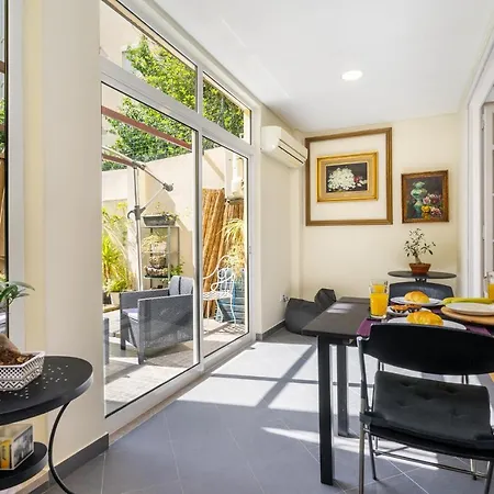 Whome | Alameda Patio Hideaway * Lisbona